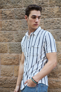 WHITE CANDY STRIPE KNIT SHIRT