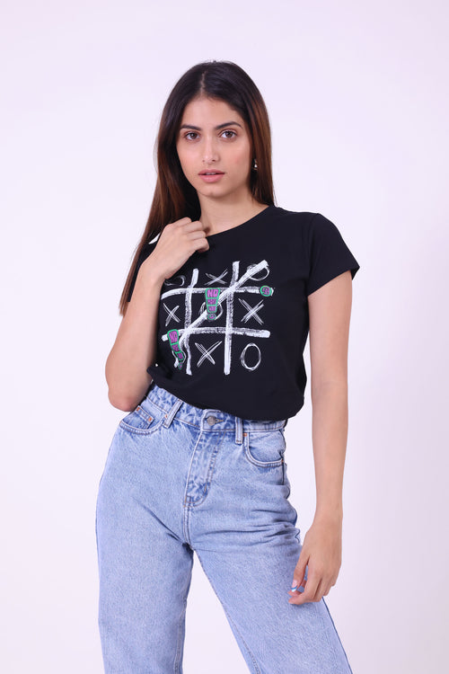 BLACK TIC TAC TOE PRINTED WOMEN T-SHIRT