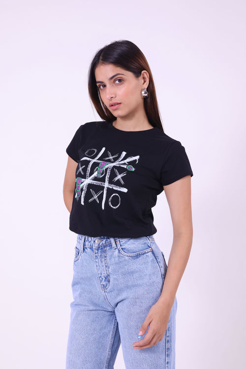 BLACK TIC TAC TOE PRINTED WOMEN T-SHIRT